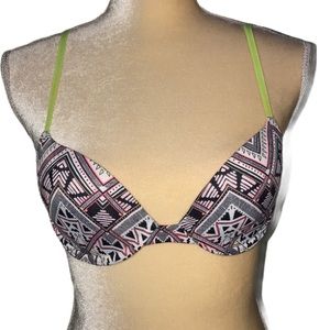 PINK Victoria’s Secret Added Underwire Bra 32B